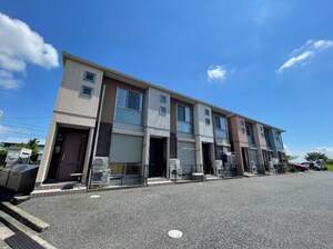 グランジュッテE棟外観写真