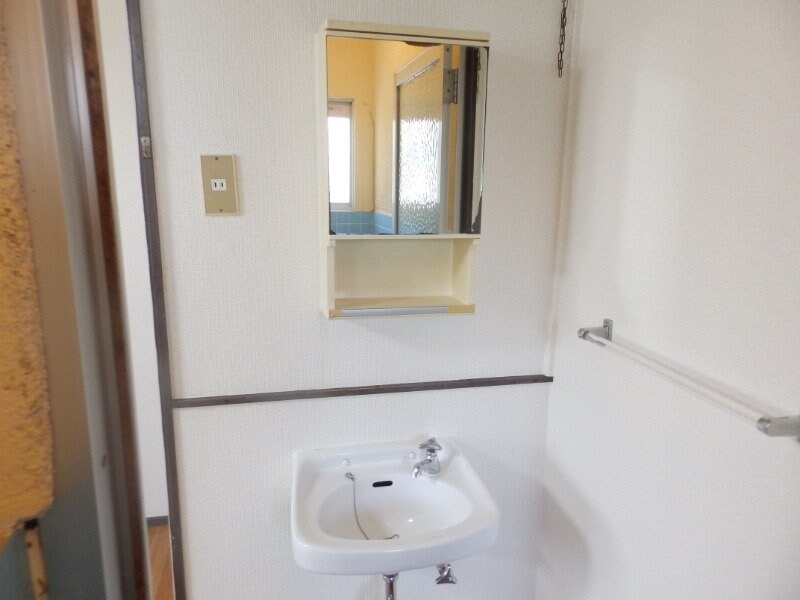 物件内観写真6　(同型別部屋の写真になります。)