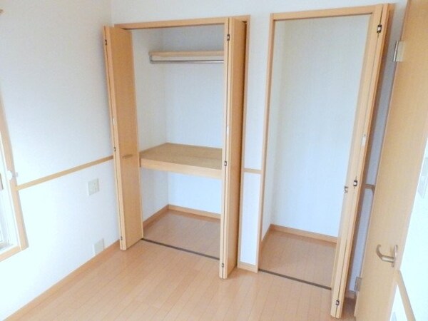 収納(収納同型参考写真)
