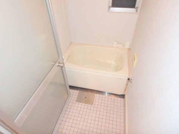バス／シャワールーム等(同物件別部屋の写真)