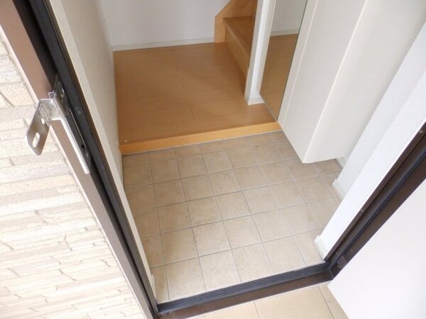 玄関(別部屋同型タイプ)