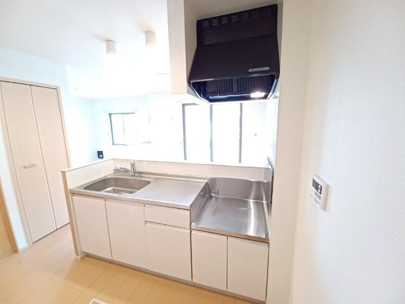 物件内観写真7　(同型反転タイプ画像)