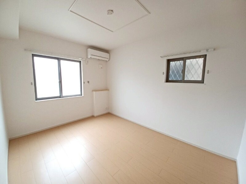 物件内観写真23　(同型反転タイプ画像)