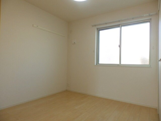 物件内観写真11　(別部屋反転写真です)