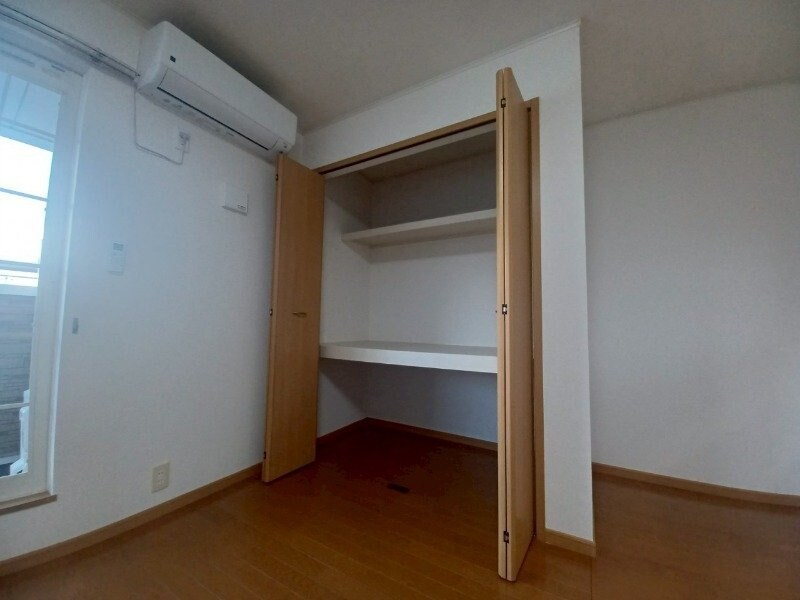 物件内観写真11　(同物件別室反転写真)