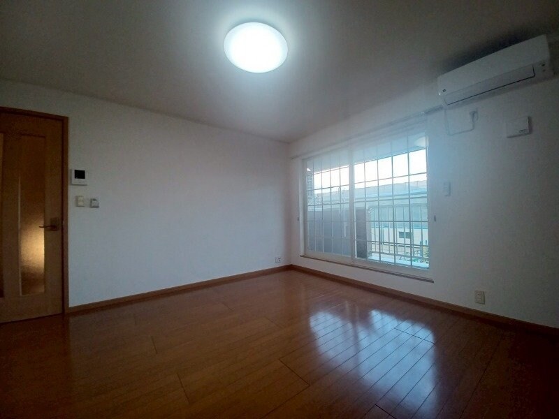 物件内観写真21　(同物件別室反転写真)