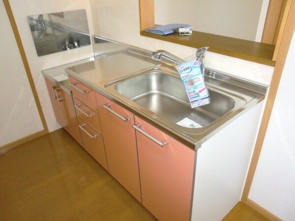 キッチン(同物件別部屋写真)
