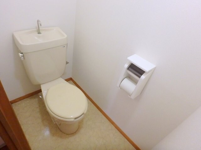 物件内観写真7　(トイレトイレ)