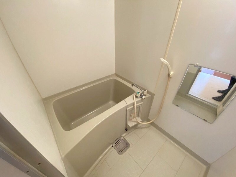 物件内観写真7　(同物件別室反転タイプ画像)