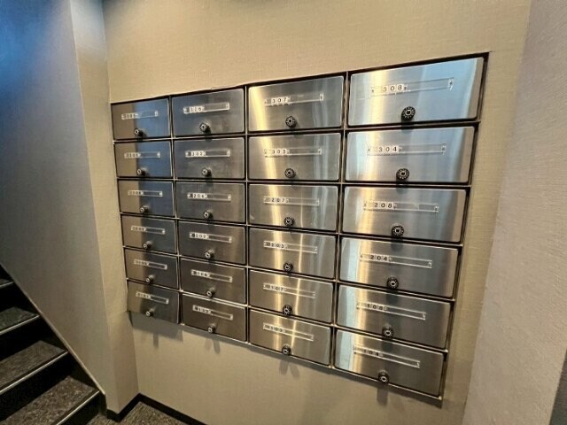 物件外観写真5　(集合ポスト)