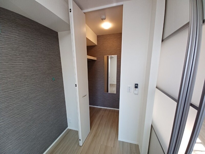 物件内観写真20　(同物件別室反転タイプ画像)