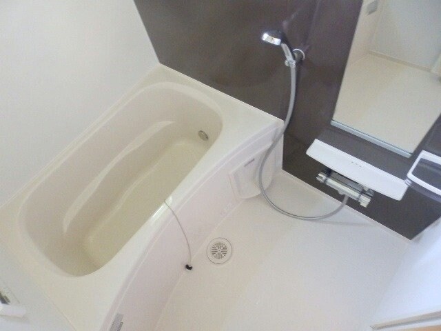 物件内観写真8　(同物件別室反転タイプ)