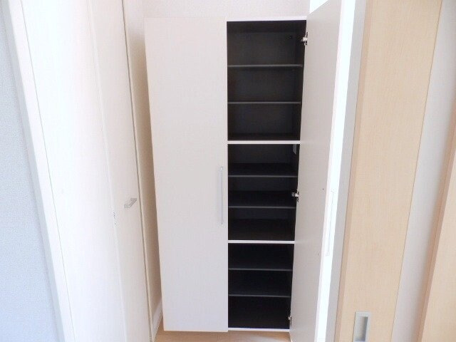 物件内観写真20　(同物件別室反転タイプ)