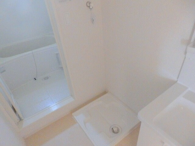 物件内観写真24　(同物件別室反転タイプ)