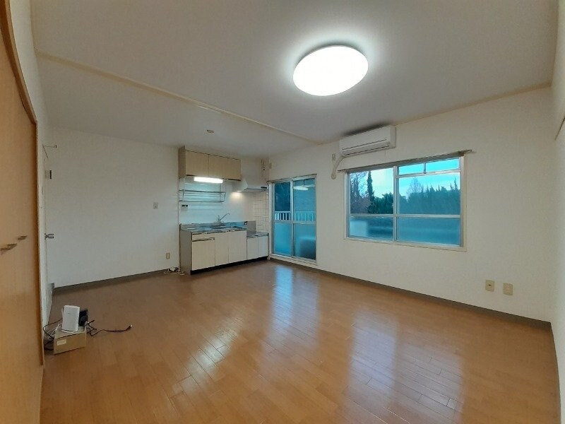 物件内観写真7　(別部屋反転参考写真です。)