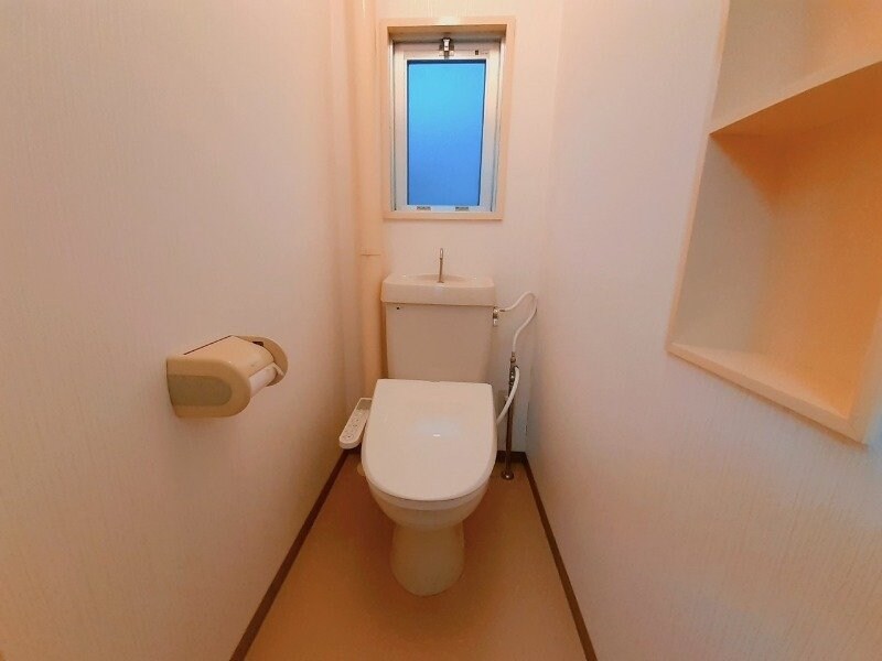 物件内観写真10　(別部屋反転参考写真です。)