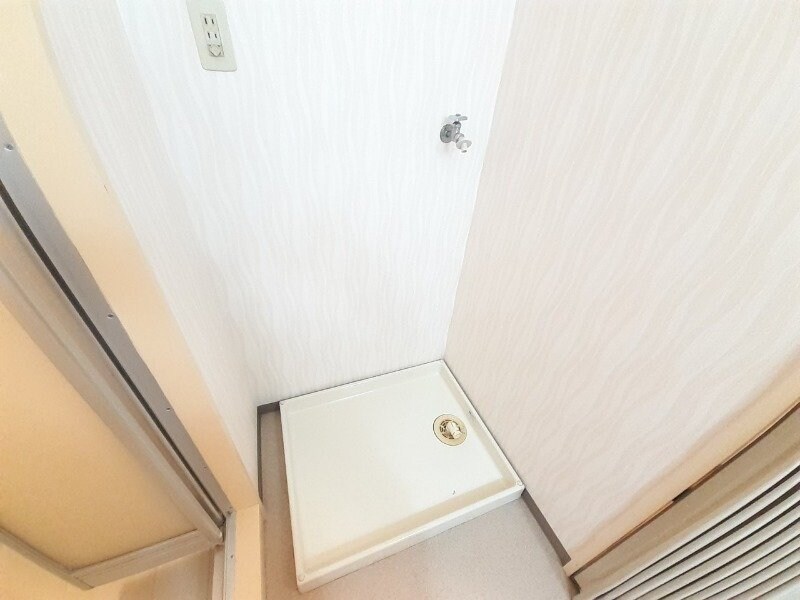 物件内観写真18　(別部屋反転参考写真です。)