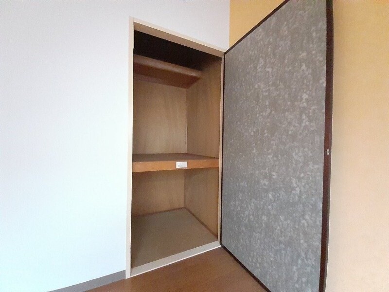 物件内観写真21　(別部屋反転参考写真です。)