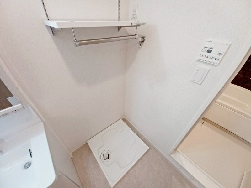 物件内観写真8　(同型反転タイプ参考写真)