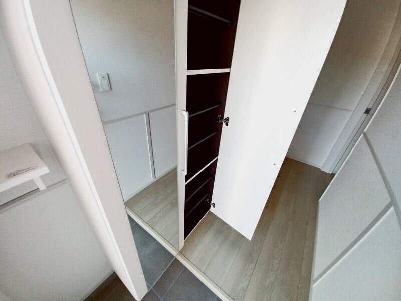 物件内観写真12　(同型反転タイプ参考写真)