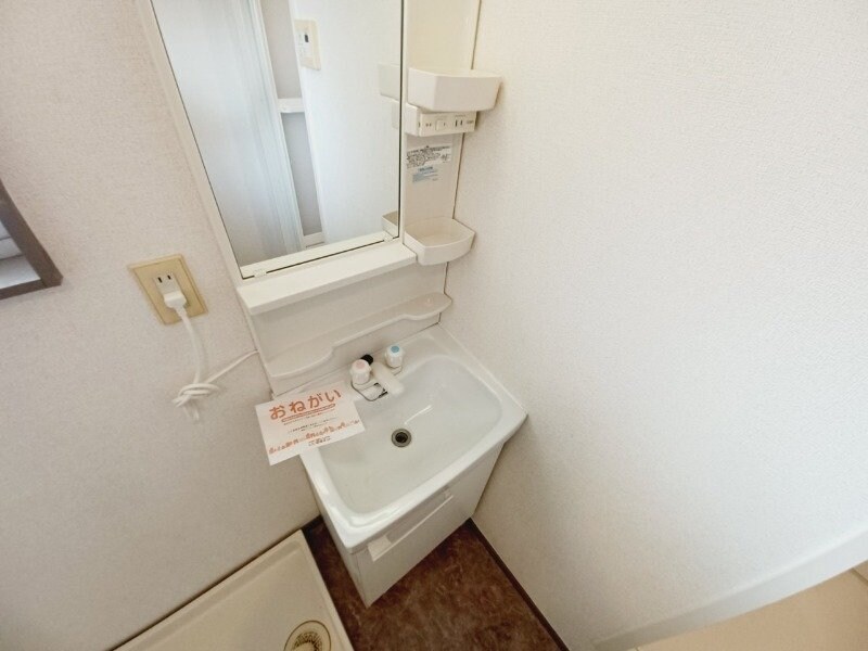 物件内観写真8　(別部屋反転参考写真です。)