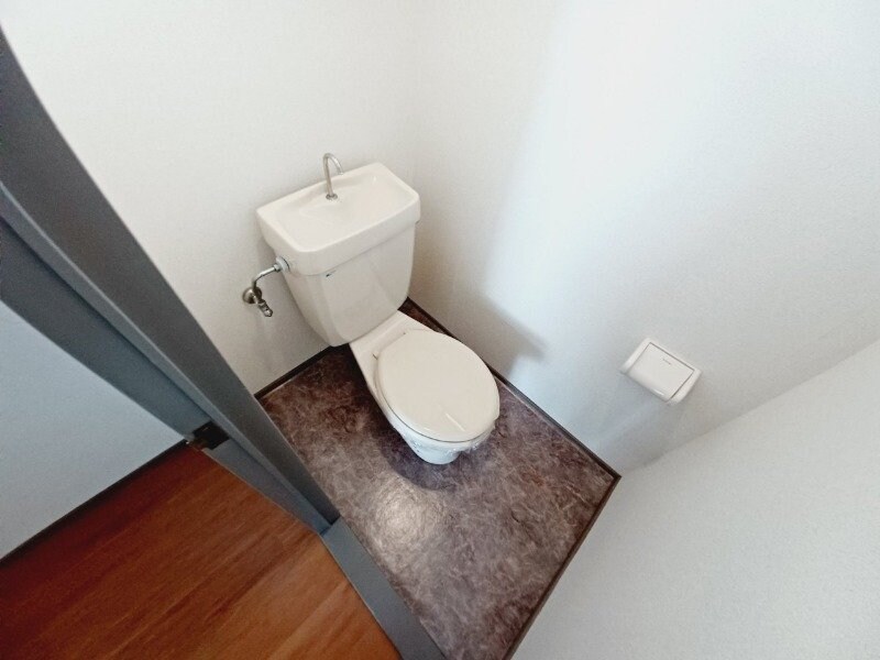 物件内観写真9　(別部屋反転参考写真です。)