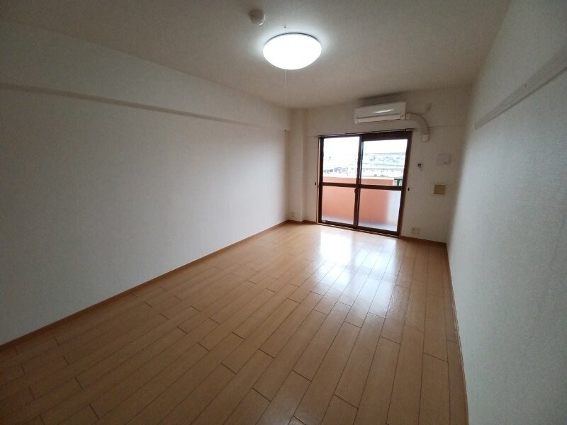 物件内観写真8　(同物件別室写真)