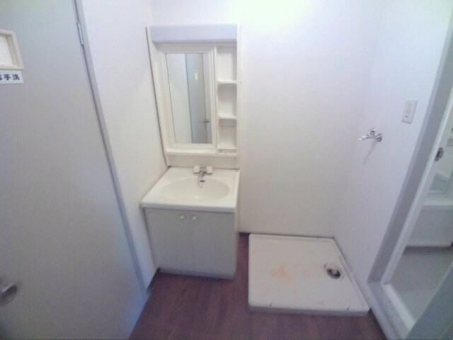 物件内観写真10　(洗面所)