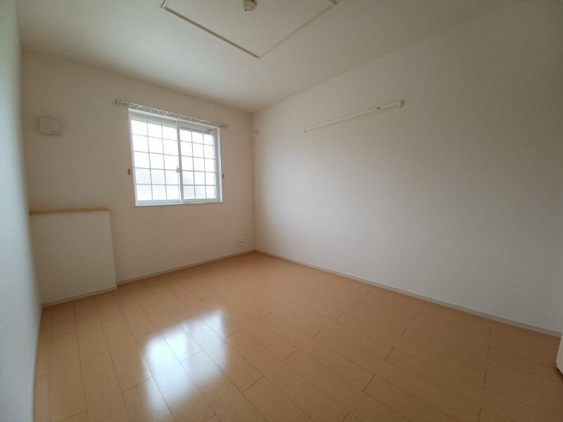 物件内観写真11　(同物件別室反転タイプ)