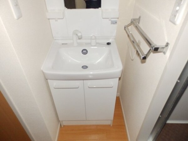 洗面所(洗面所同型参考写真)