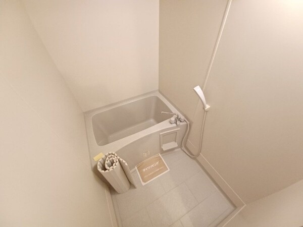 バス／シャワールーム等(同物件別部屋写真)