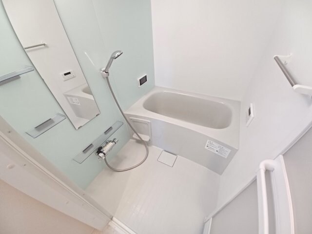 物件内観写真8　(同物件別室反転タイプ画像)