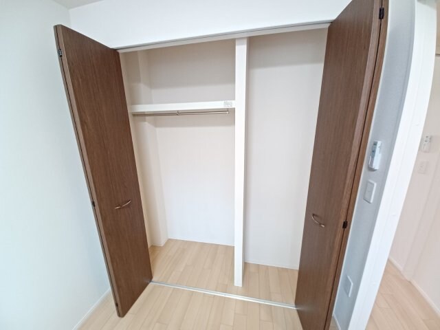 物件内観写真10　(同物件別室反転タイプ画像)