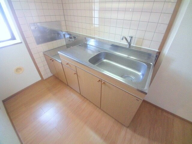 物件内観写真8　(同タイプの部屋写真です)