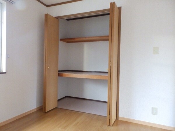 収納(同物件別室の画像です)