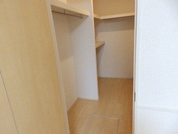 収納(同タイプ部屋写真です。)