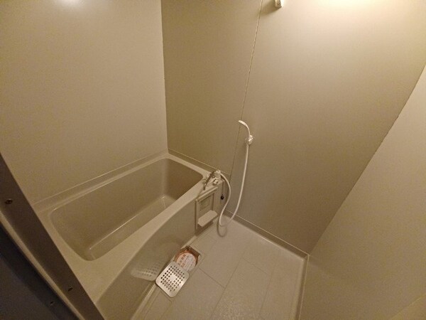 バス／シャワールーム等(同型参考写真)