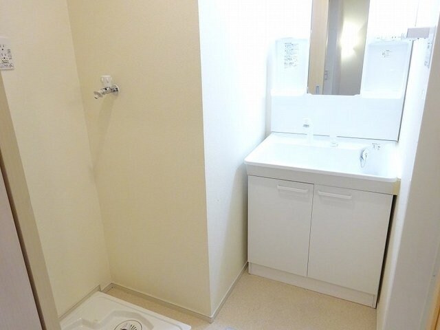 物件内観写真11　(洗面所)