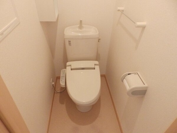 トイレ(トイレ同物件別部屋の参考写真)