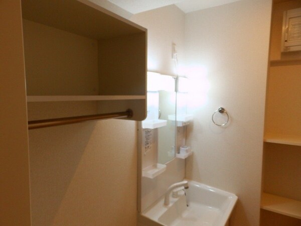 収納(同タイプの部屋写真です。)