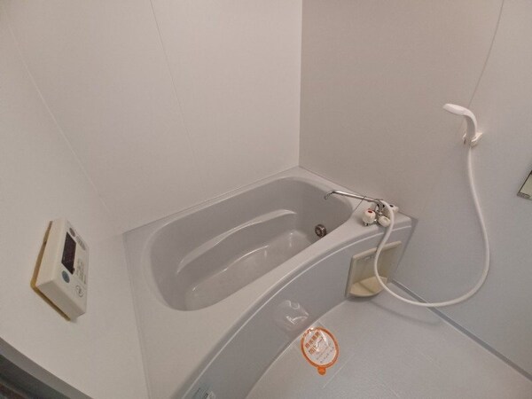 バス／シャワールーム等(同物件別部屋写真)