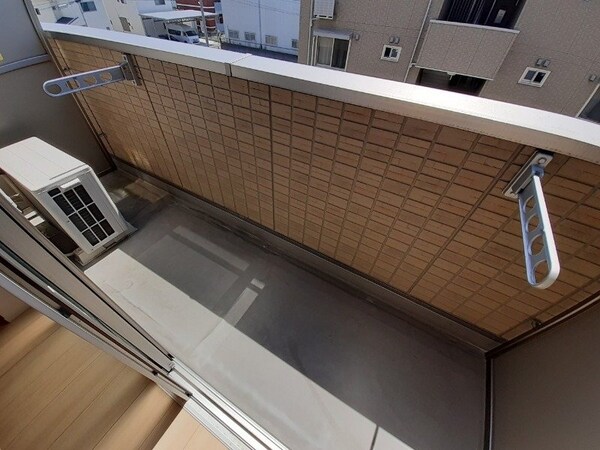 バルコニー(同建物の別部屋写真です)
