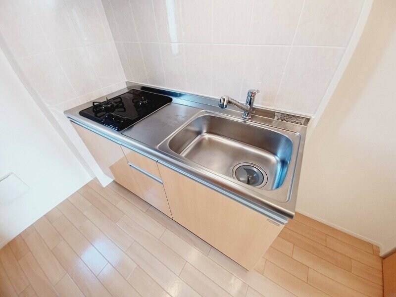 物件内観写真8　(同物件別室反転写真)