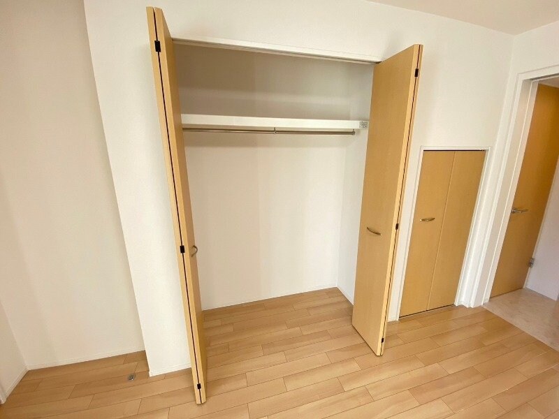 物件内観写真13　(同物件別室反転写真)