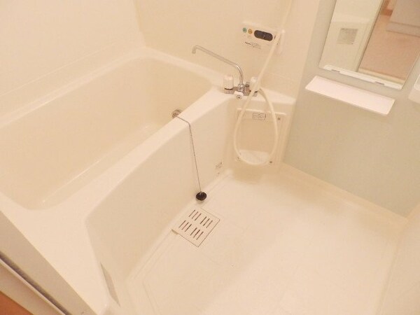 バス／シャワールーム等(同型参考写真)