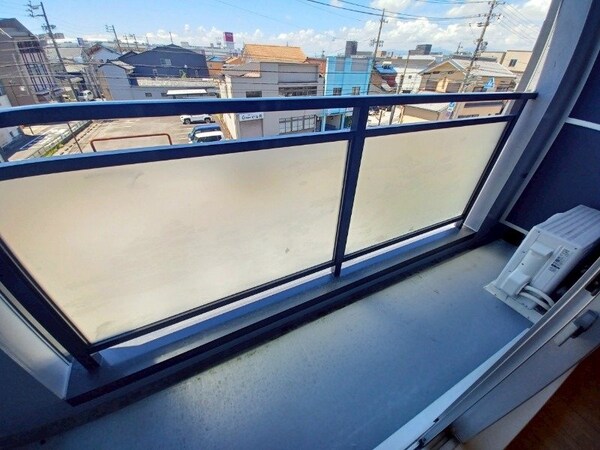バルコニー(※同型別部屋写真)