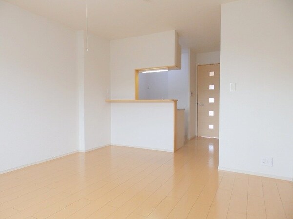 居室・リビング(別部屋写真です)