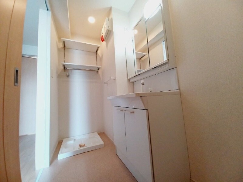 物件内観写真20　(同型反転写真です。)