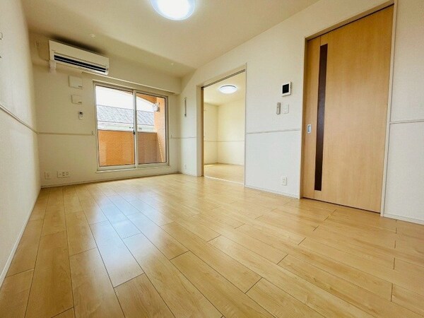 居室・リビング(同型参考写真)