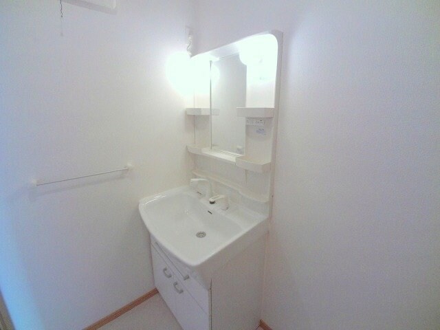 物件内観写真10　(同物件別室の画像です)